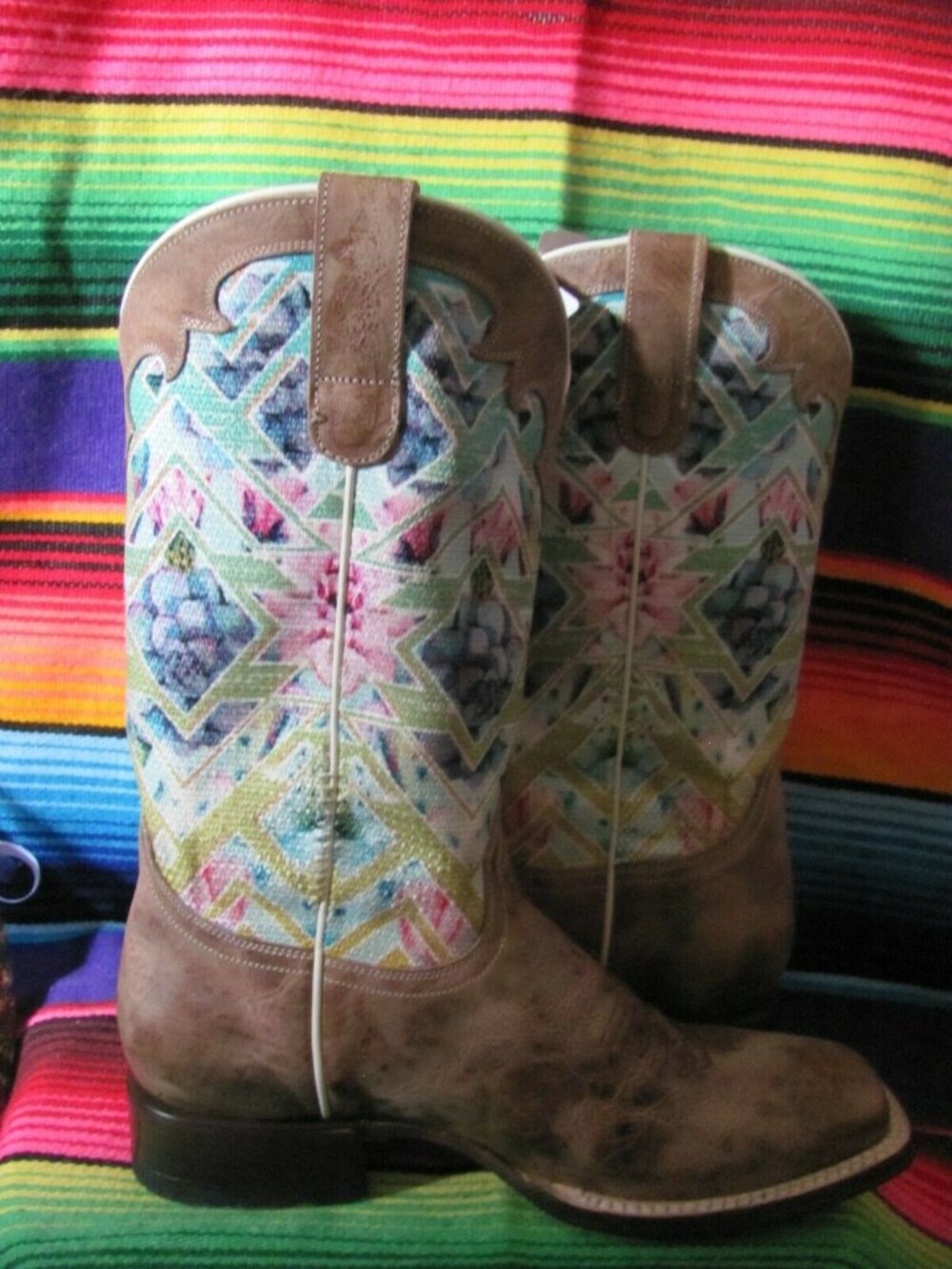 ROPER LADIES FLORAL/AZTEC PATTERN NWT - Picture 5 of 7